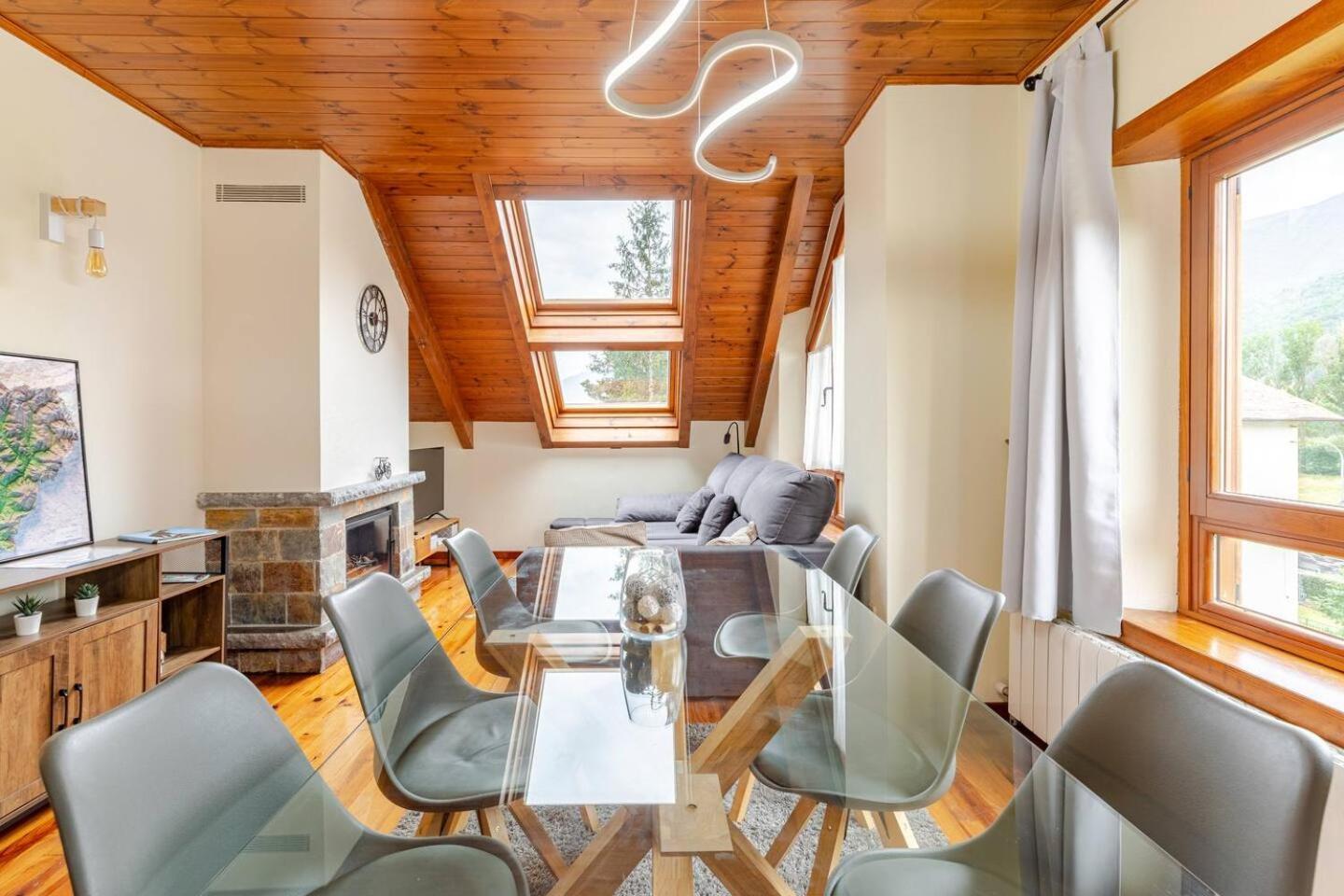 Family Attic Esterri Esterri d'Àneu Dış mekan fotoğraf